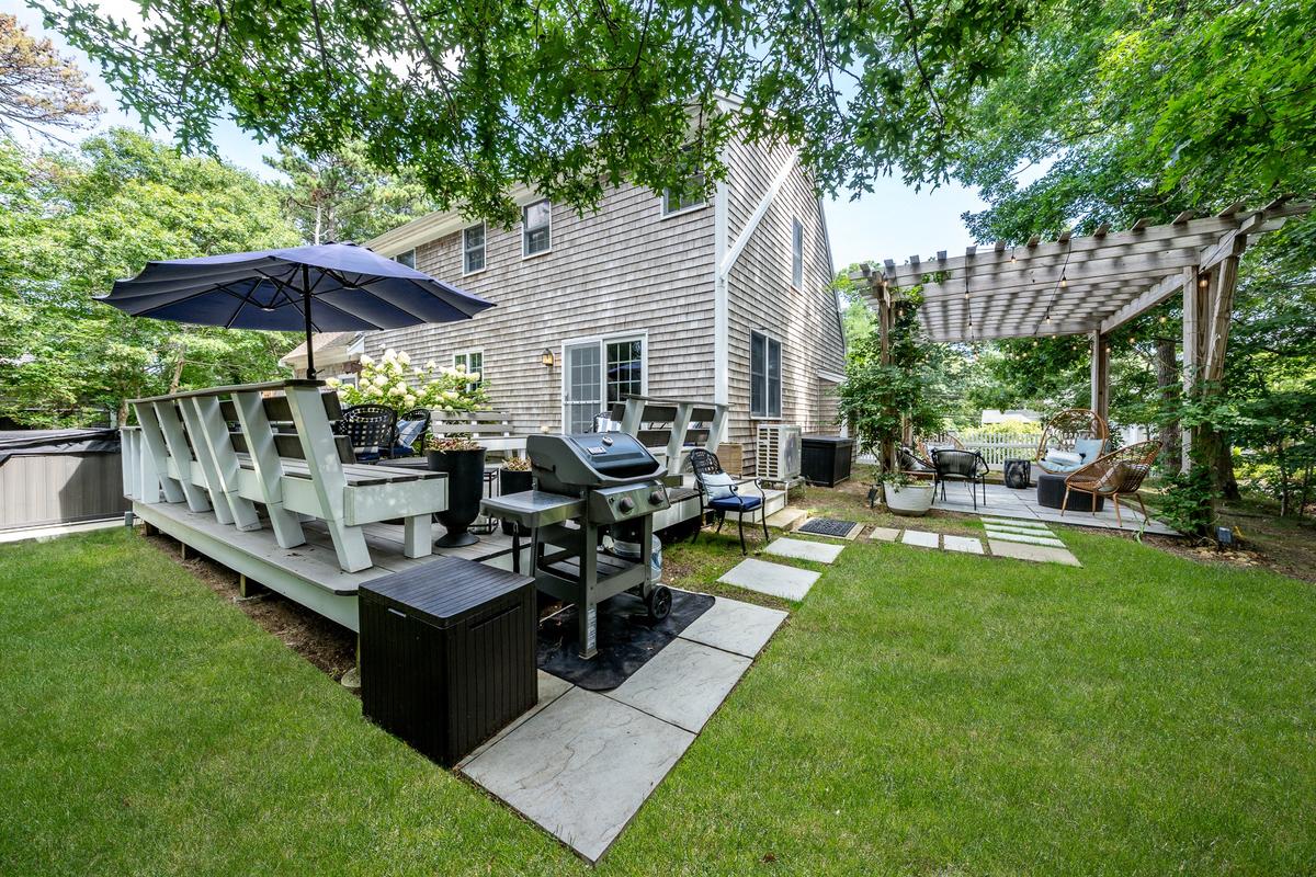 Grill Station & Backyard Patio